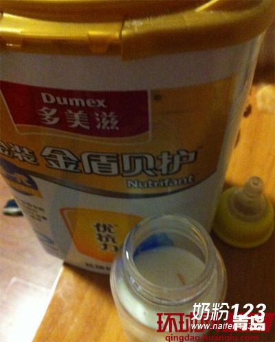 多美滋奶粉被爆发现虫子 婴儿饮后腹泻 多美滋奶粉被爆发现虫子 婴儿饮后腹泻